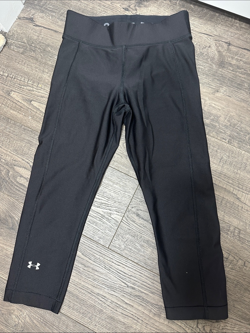 Under Armour Black Capri Performance Leggings